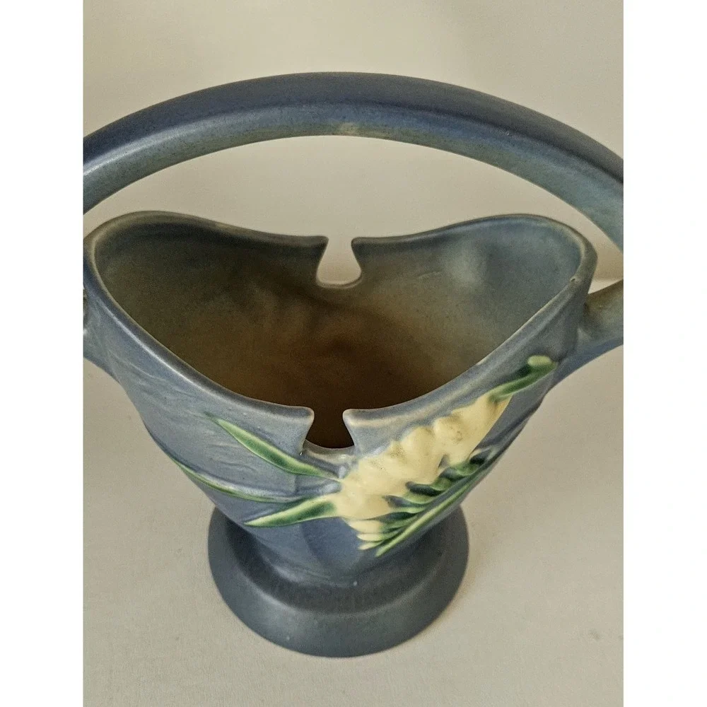 Vintage Roseville Pottery Freesia Blue Pottery Basket Vase 390-7